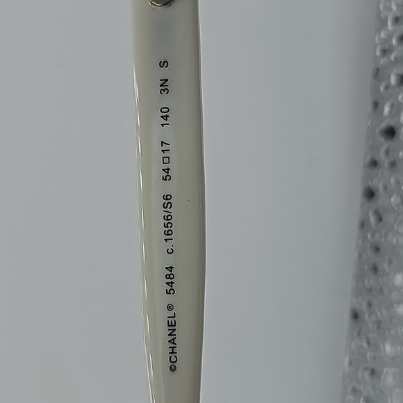 Chanel BLACK & WHITE SUNGLASSES. Lenses:Gray Ref CH5484 1656/s6 - Picture 14 of 16